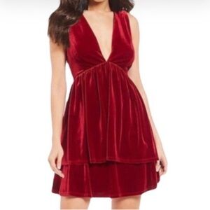 Gianni Bini Red Velvet Mini Deep V Tiered Mini Dress‎ Sz 8